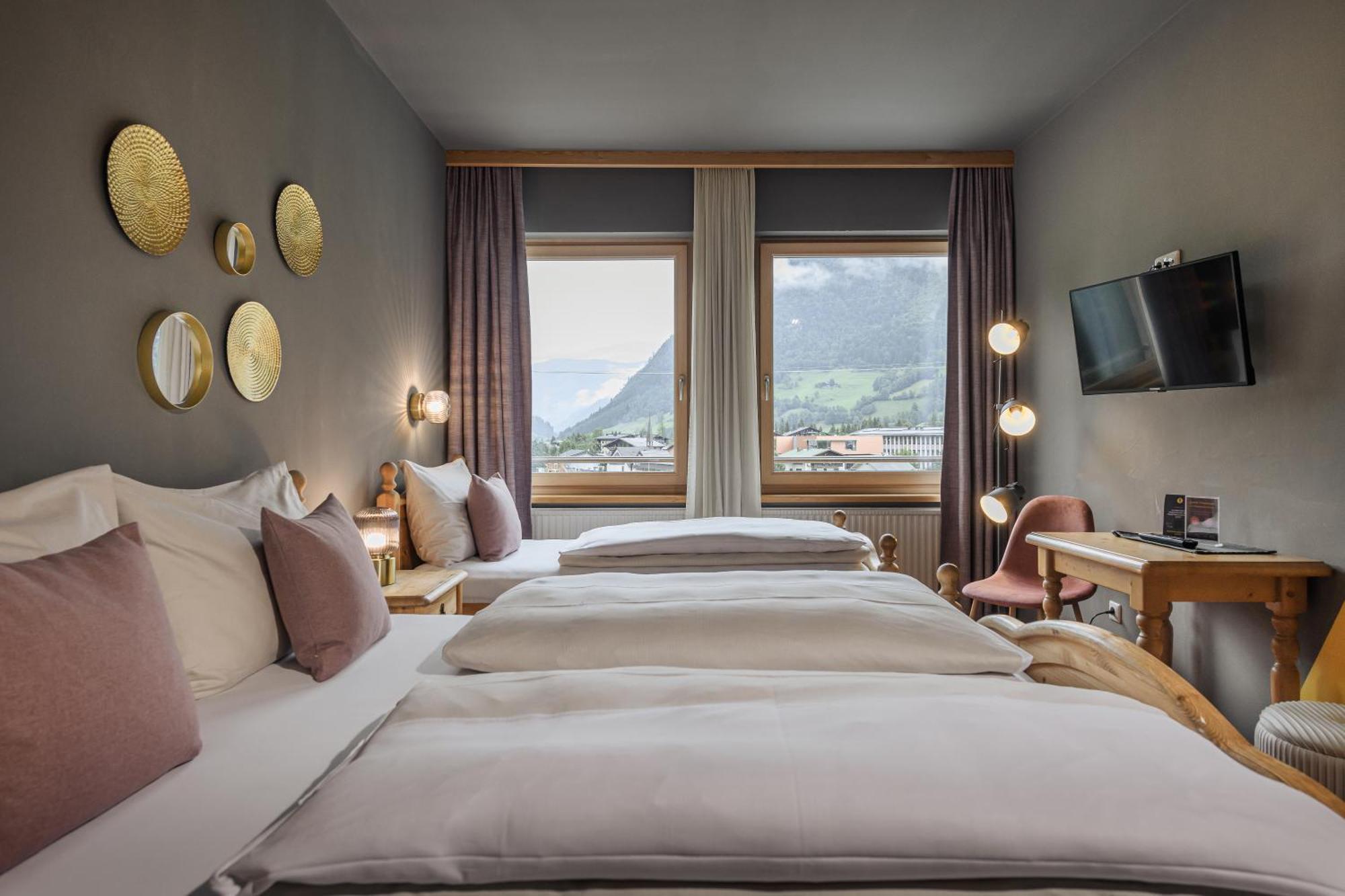 B&B Berglift Direkt An Der Talstation Bad Hofgastein Exterior photo